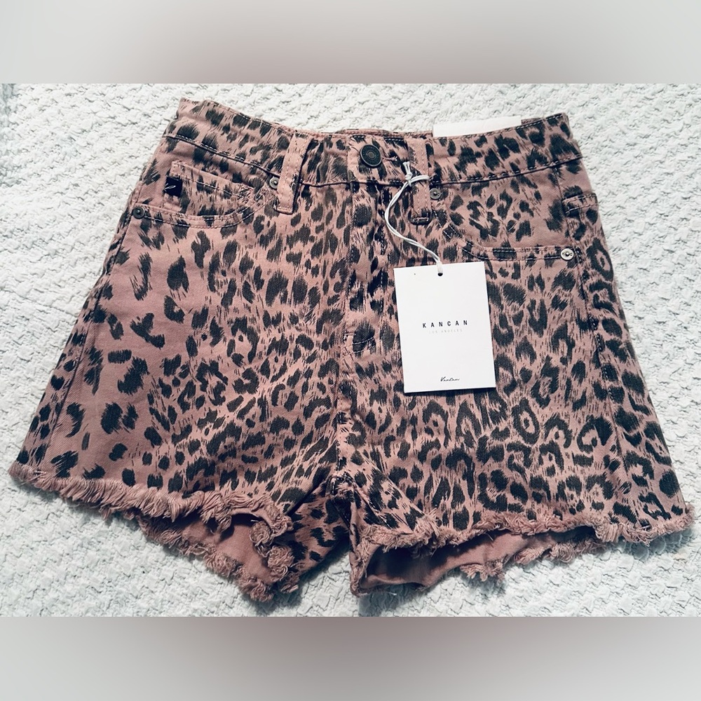 KanCan Pink Leopard Print Shorts